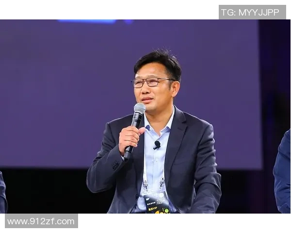 巴黎圣日耳曼重建之路:探索未来十年球队战略与全球化发展方向 巴黎圣日耳曼重建之路:探索未来十年球队战略与全球化发展方向